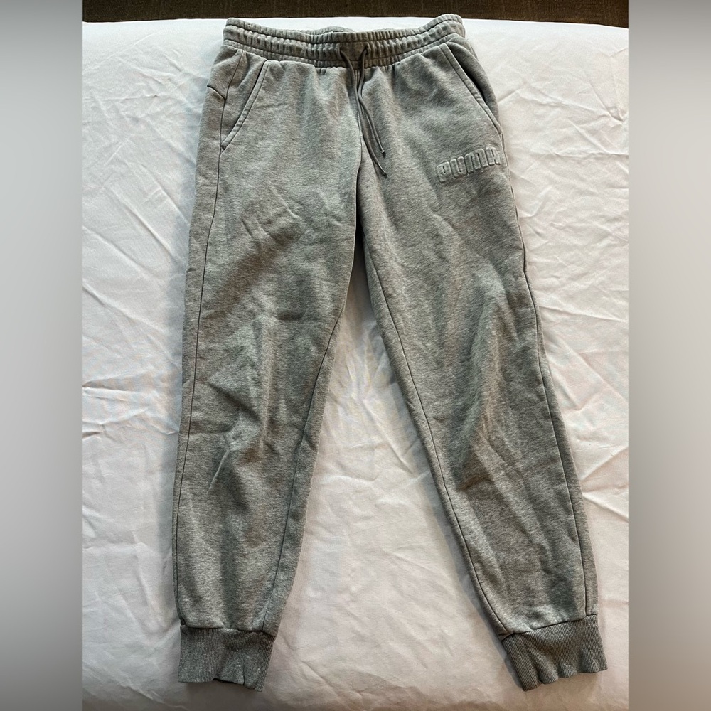 Puma sweatpants size medium